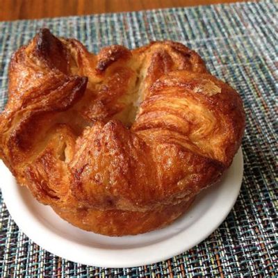  Kouign-Amann: Geleneksel Fransız Hamur İşinin İster Lezzetli, İster Şekerli Olabileceğine İnanmayacakmışsınız!